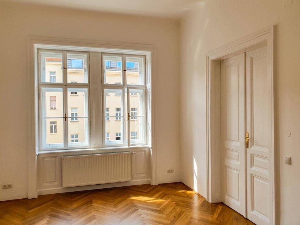 Alt-Wien-Tür Sanierung nacher_(1) Sanierung Alt-Wien-Wohnung